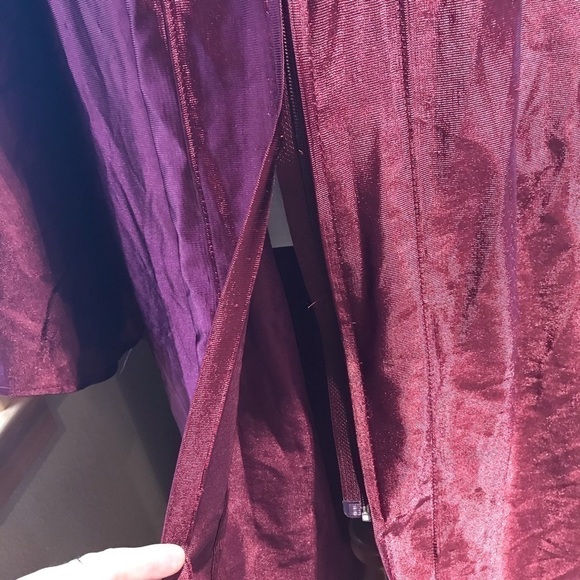 GRADUATION gown (no cap) or Halloween costume OSFM (fits up to 5’10” height) - Picture 6 of 7